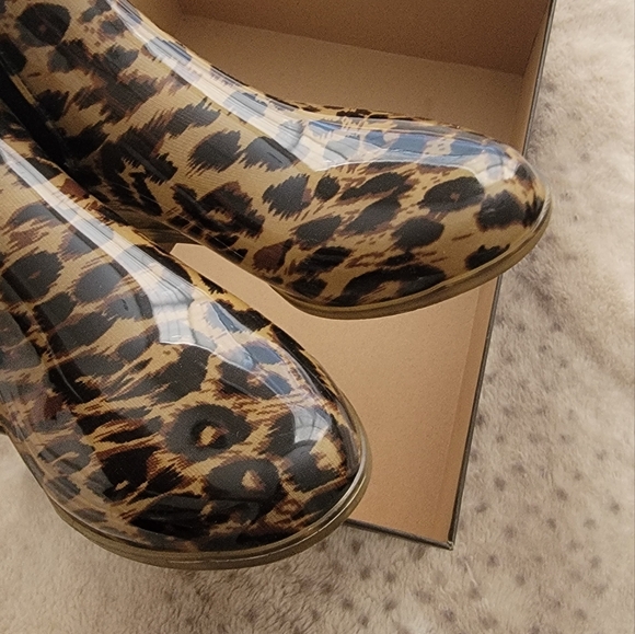 J. Crew Chelsea 🐆 Leopard Rain Boots, size 6 - Picture 4 of 8